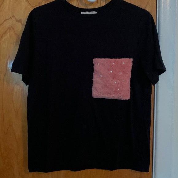 Zara black tshirt with fur pocket - Picture 1 of 4